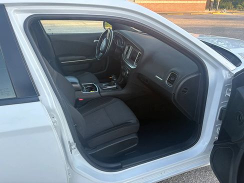 Used 2022 Dodge Charger SXT RWD image 10