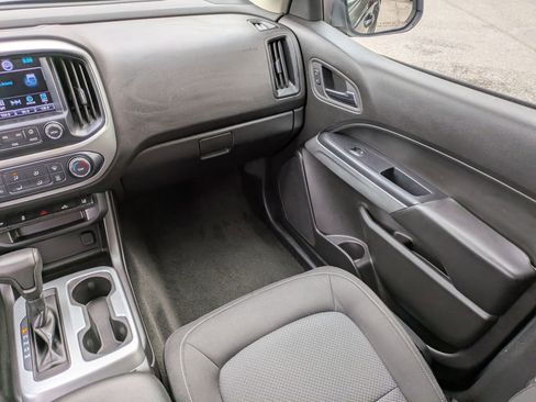 Used 2016 Chevrolet Colorado LT w/ LT Convenience Package image 17