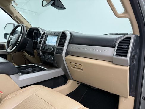 Used 2019 Ford F250 Lariat w/ Lariat Ultimate Package image 33