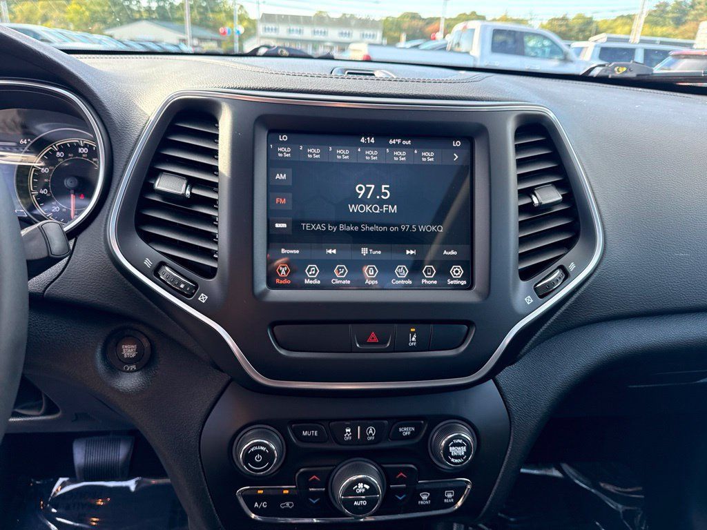 Certified 2022 Jeep Cherokee Latitude Lux w/ Sun & Sound Group AWD/4WD image 12