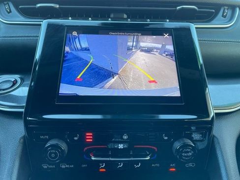 Used 2023 Jeep Grand Cherokee L Altitude image 21