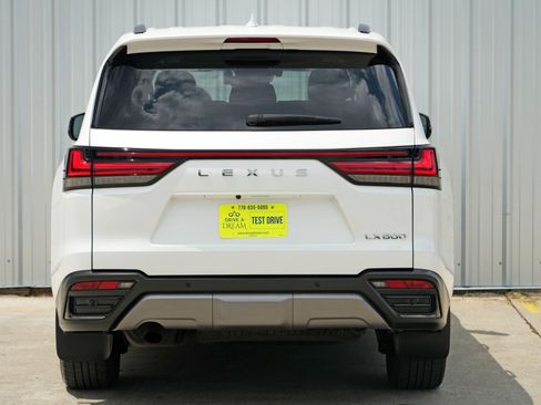 Used 2023 Lexus LX 600 Luxury w/ Appearance Package image 11