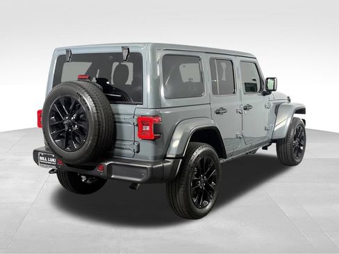 Used 2025 Jeep Wrangler Unlimited Sahara w/ Safety Group AWD/4WD image 7