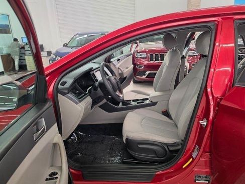 Used 2019 Hyundai Sonata SE FWD image 8