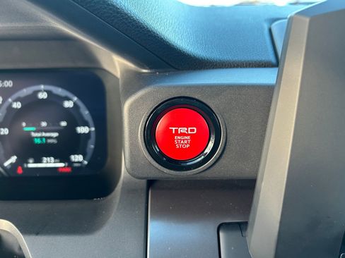 Certified 2025 Toyota Tacoma TRD Sport image 17