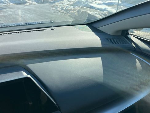 Used 2025 Toyota Prius LE image 34