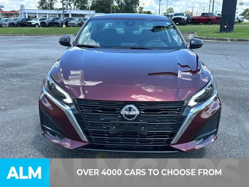 Used 2025 Nissan Altima 2.5 SV FWD image 2