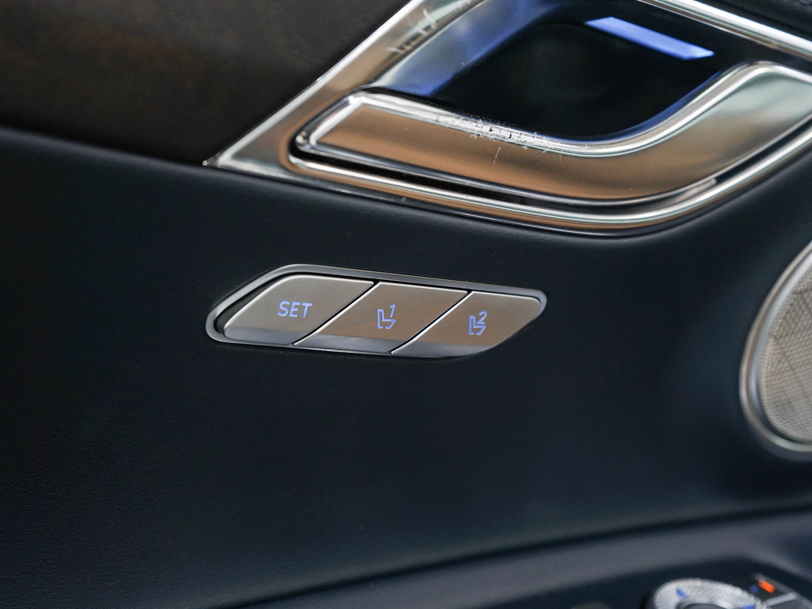 Used 2024 Genesis GV80 3.5T w/ Prestige Package AWD/4WD image 24