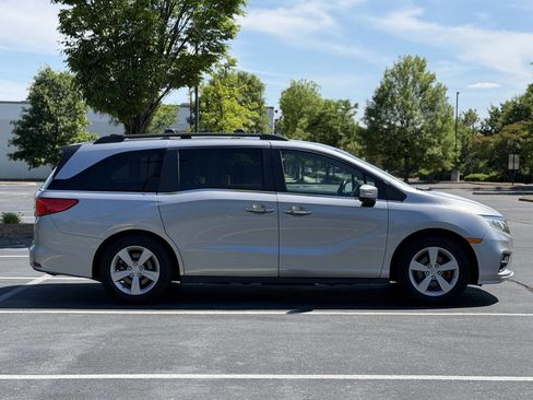 Used 2018 Honda Odyssey EX-L image 8