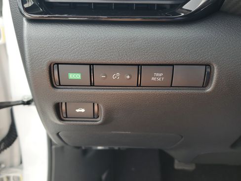 New 2025 Nissan Sentra SR w/ SR Premium Package image 18