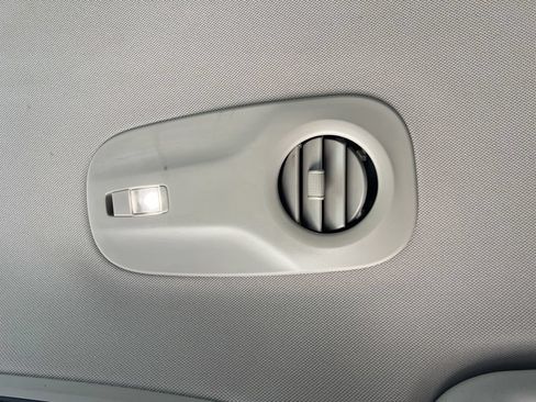 Used 2020 Chrysler Pacifica Touring w/ Advanced Safetytec Group FWD image 39