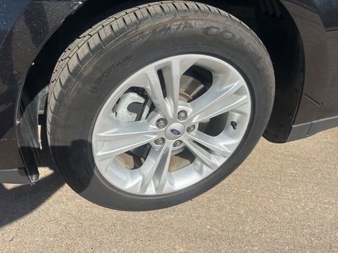 Used 2015 Ford Taurus SEL w/ Equipment Group 201A image 12