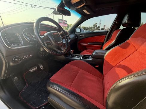 Used 2019 Dodge Charger Scat Pack w/ Plus Group RWD image 7