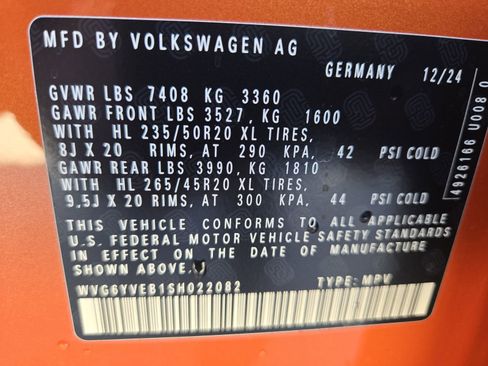 New 2025 Volkswagen ID. Buzz 1st Edition image 24