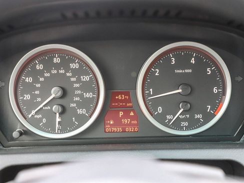 Used 2006 BMW 650i Convertible image 36