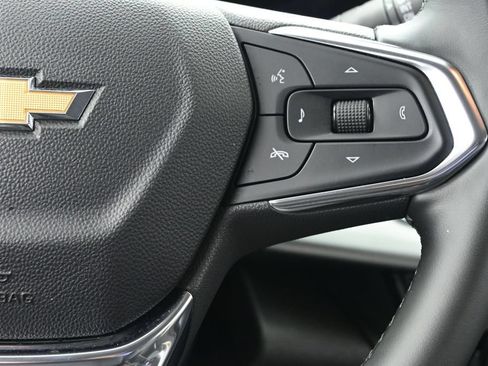 Used 2025 Chevrolet Trax LT w/ LT Convenience Package FWD image 29