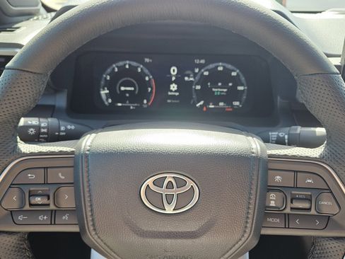 New 2025 Toyota Tacoma TRD Off-Road image 18