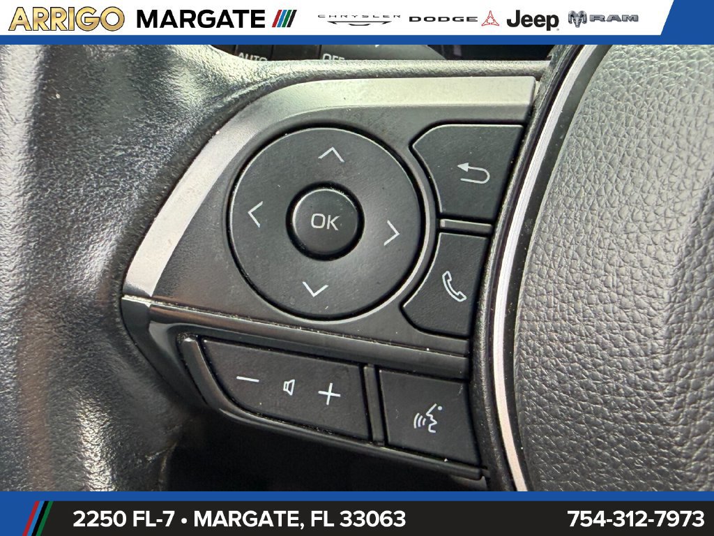 Used 2023 Toyota Corolla Cross XLE w/ Convenience Package FWD image 32