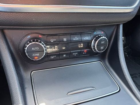 Used 2018 Mercedes-Benz CLA 250 image 23