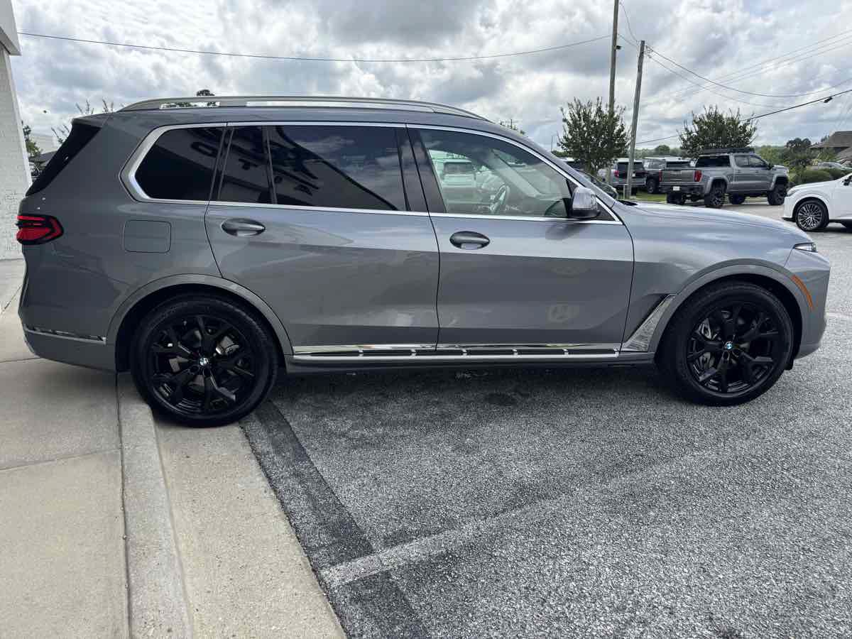 Used 2025 BMW X7 xDrive40i AWD/4WD image 45