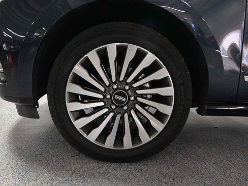 Used 2021 Lincoln Navigator Reserve w/ Luxury Package image 5