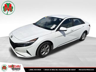 Used 2021 Hyundai Elantra SE FWD video 1