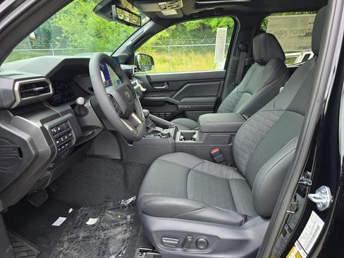 New 2026 Toyota Tacoma TRD Off-Road AWD/4WD image 18
