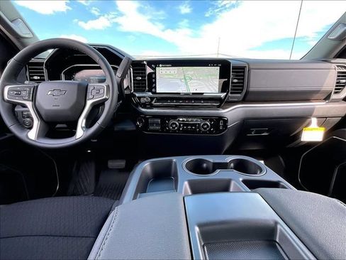 New 2026 Chevrolet Silverado 1500 RST w/ Z71 Off-Road Package AWD/4WD image 11