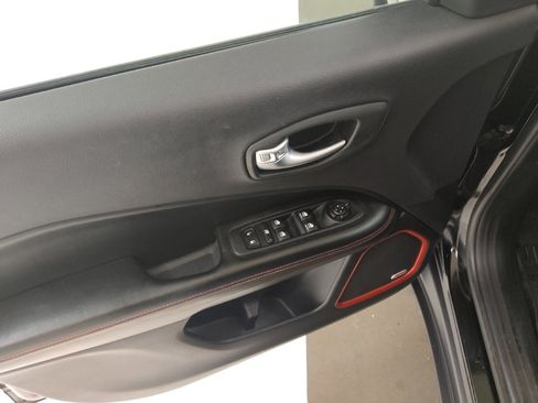 Used 2018 Jeep Compass Trailhawk w/ Safe & Security Group image 27