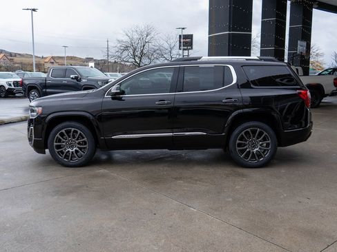 Used 2023 GMC Acadia Denali w/ Black Diamond Edition image 4