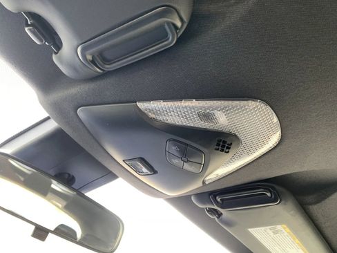 Used 2021 Toyota C-HR XLE image 17