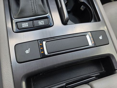 Used 2017 Genesis G80 3.8 image 23