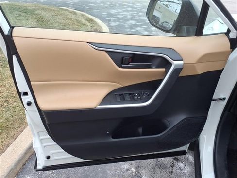 New 2025 Toyota RAV4 LE image 10