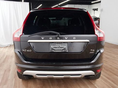 Used 2017 Volvo XC60 T6 Dynamic w/ Advanced Package AWD/4WD image 4