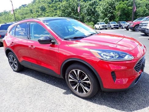 Used 2022 Ford Escape SE w/ SE Sport Appearance Package AWD/4WD image 11