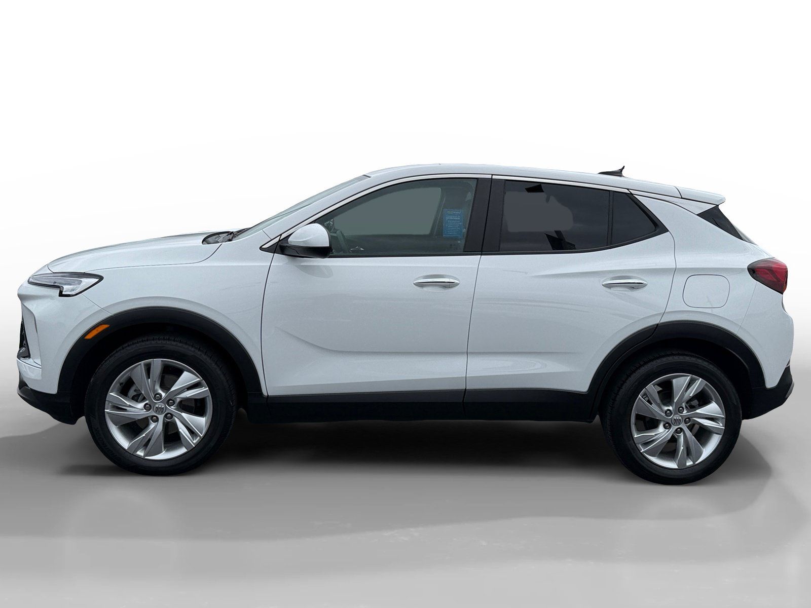 Used 2024 Buick Encore GX Preferred w/ Comfort Package FWD image 2