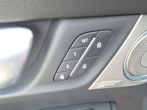 Used 2025 Buick Enclave Avenir w/ Super Cruise Package AWD/4WD image 25