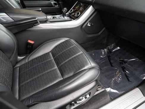 Used 2019 Land Rover Range Rover Sport HSE Dynamic AWD/4WD image 12