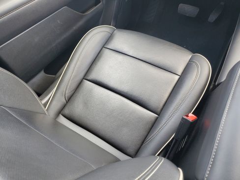 Used 2024 Chevrolet Suburban Premier image 15