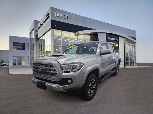 Used 2016 Toyota Tacoma TRD Sport w/ Towing Package image 1