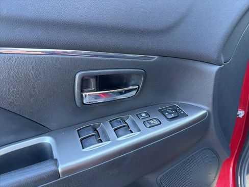 Used 2018 Mitsubishi Outlander Sport SE image 12