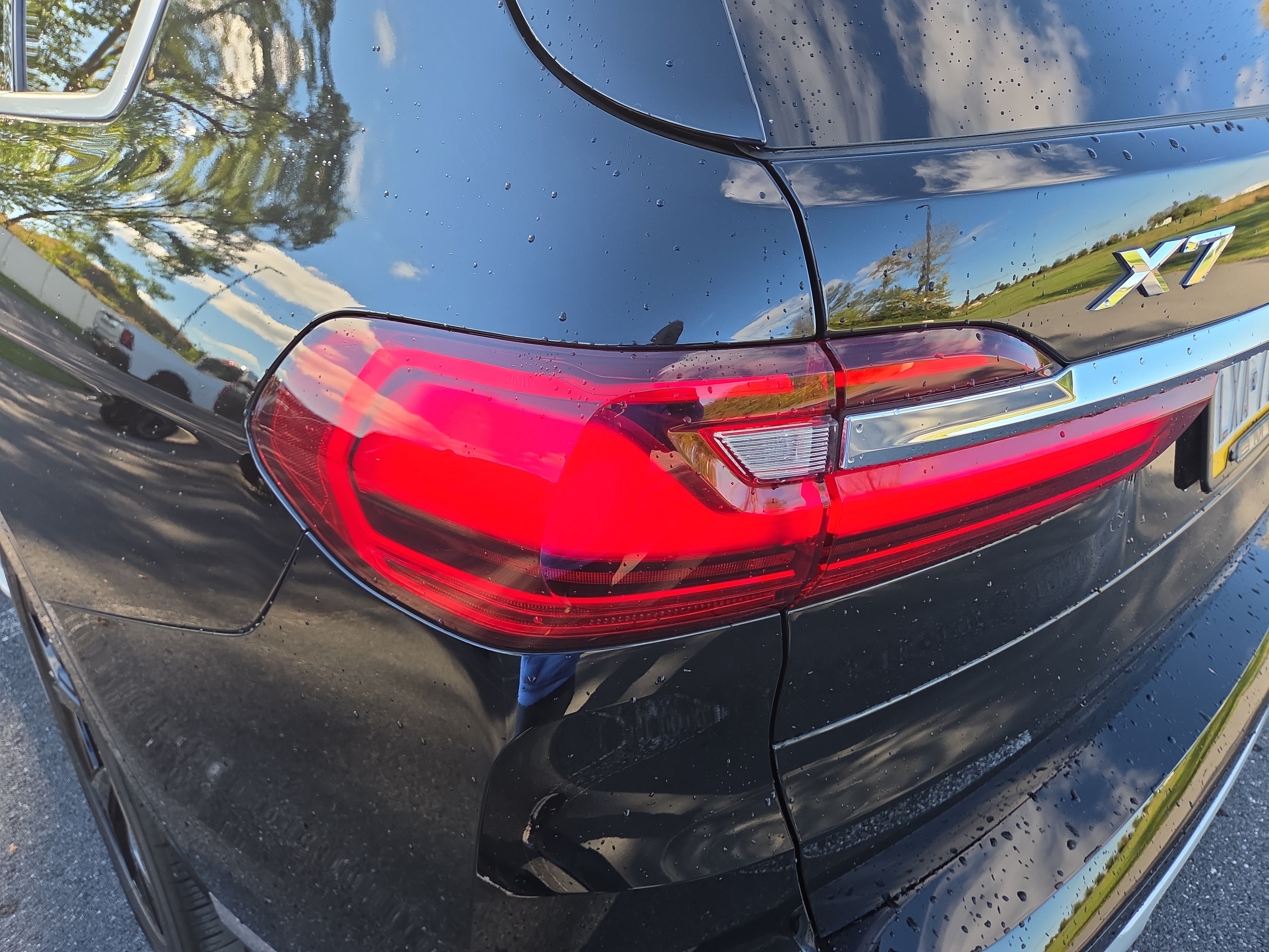 Used 2022 BMW X7 xDrive40i w/ Executive Package AWD/4WD image 14