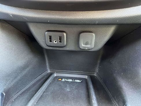 Used 2023 Chevrolet Traverse LT image 26