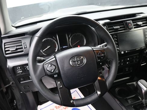 Used 2020 Toyota 4Runner TRD Off-Road Premium image 16