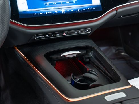 Certified 2025 Mercedes-Benz E 53 AMG e 4MATIC Sedan image 21