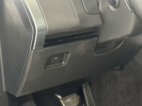 Certified 2023 Land Rover Range Rover SE image 10