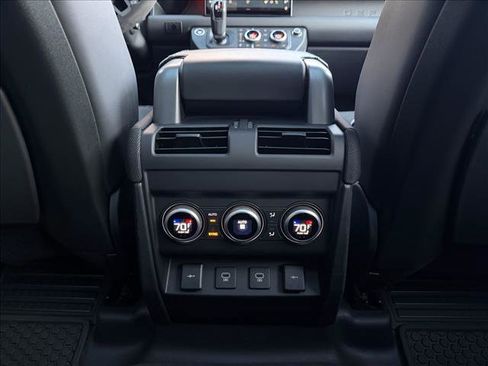 Certified 2022 Land Rover Defender 110 V8 image 20