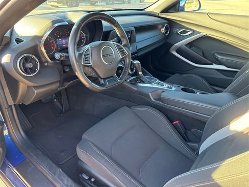 Used 2020 Chevrolet Camaro LT image 7