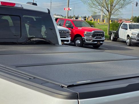 Used 2025 Ford F150 Lariat w/ Equipment Group 502A High image 11