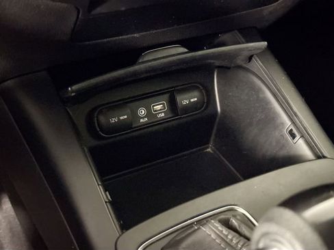 Used 2016 Kia Sorento LX image 29